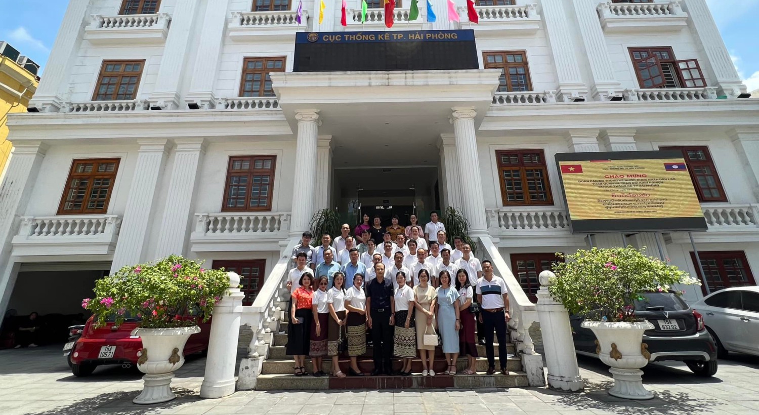 Đoàn cán bộ thống kê nước CHDC nhân dân Lào tham quan và trao đổi kinh nghiệm tại Cục Thống kê TP Hải Phòng